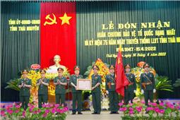 Đại tướng Phan Văn Giang dự lễ đón nhận Huân chương Bảo vệ Tổ quốc hạng Nhất của LLVT tỉnh Thái Nguyên